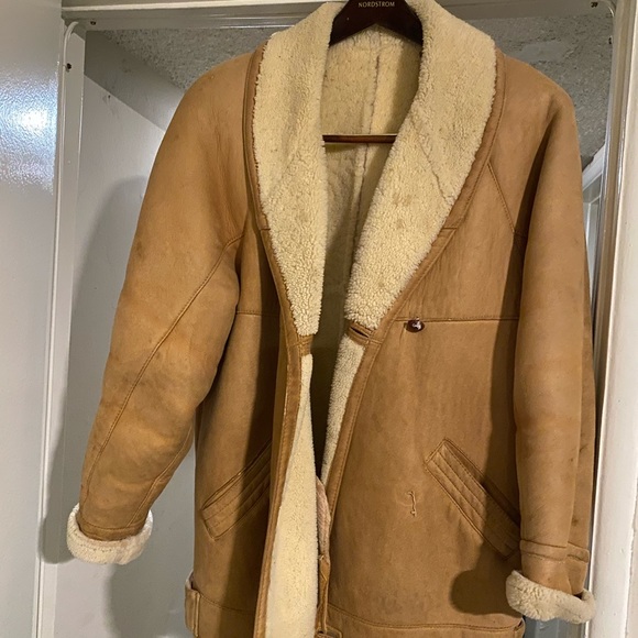 Coat - Picture 5 of 8